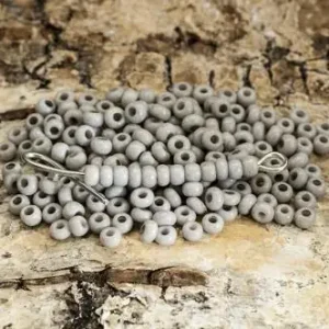 Seed Beads opak 2,6 mm, Grå (20g) | Köp nu